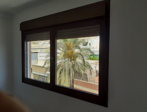 Instalación Puerta de Balcón y ventanas oscilobatientes Aluminio imitación madera
